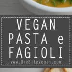 简单美味的白豆羽衣甘蓝汤在意大利也被称为Pasta e Fagioli。这道汤是一道丰盛的主菜或开胃菜的完美选择。gydF4y2Ba